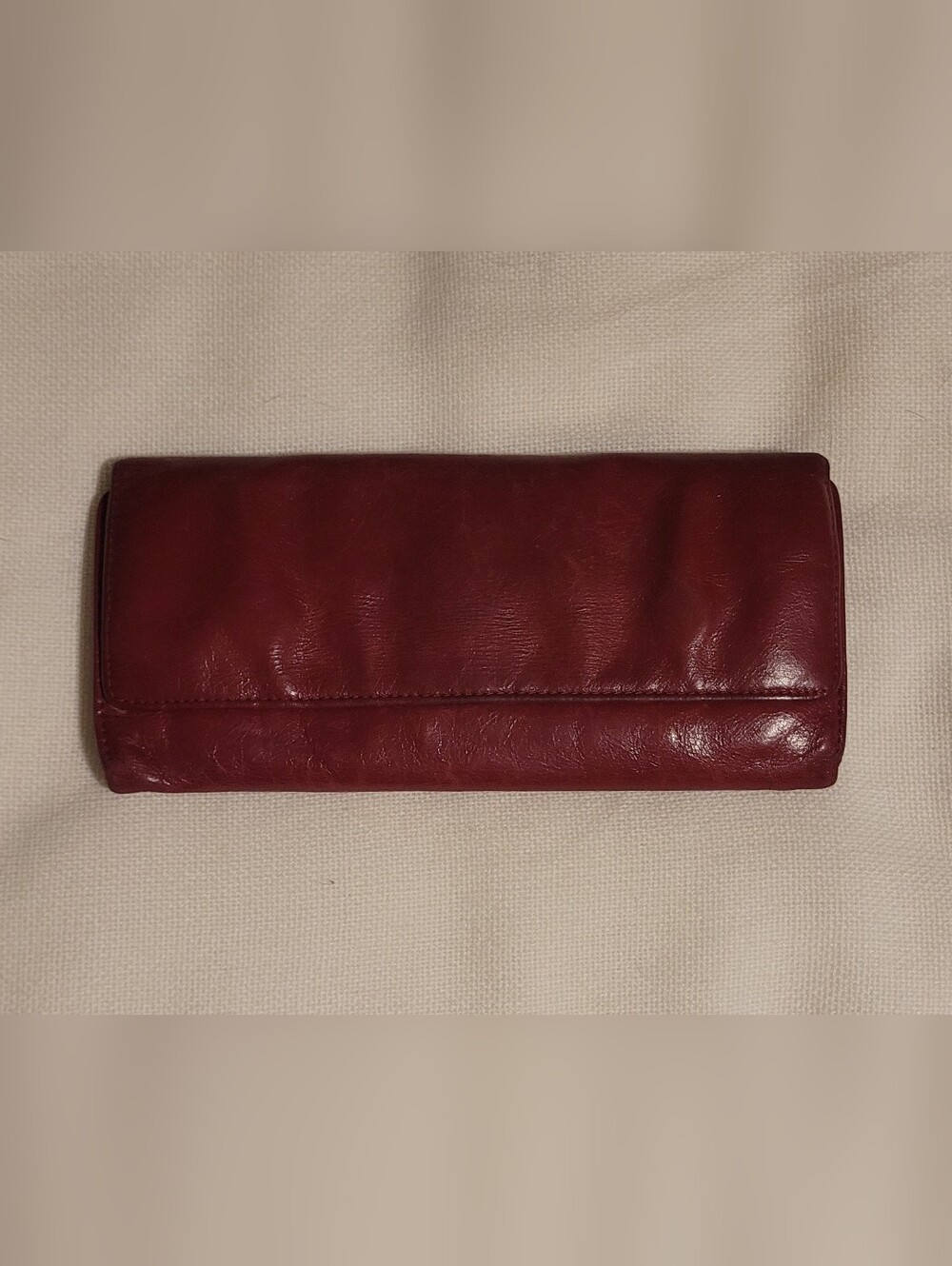 ​HOBO Maroon Leather Sadie Trifold Clutch Wallet Size OS